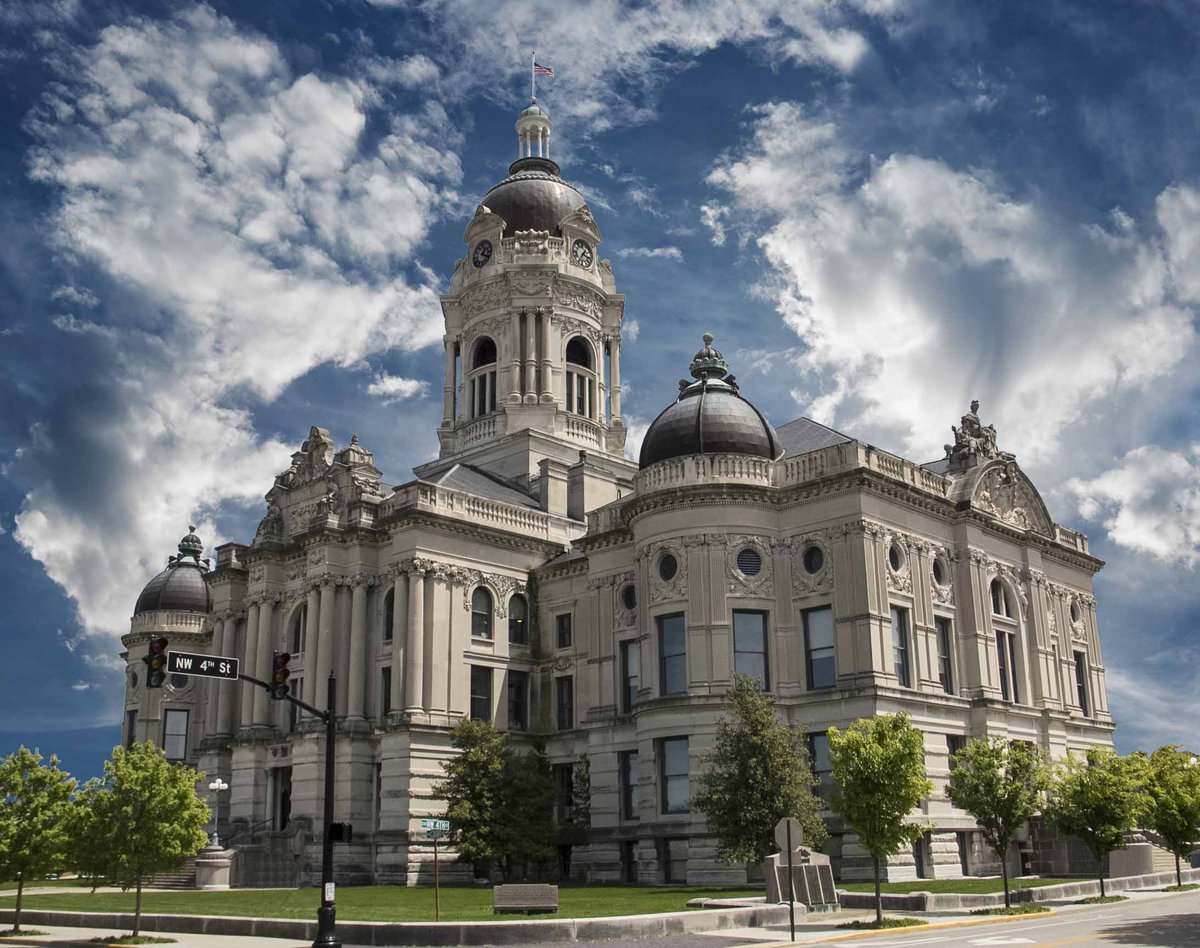 Over on our Instagram page (exploration.pod), people are debating the best building in Evansville, Indiana. Current contenders are Signature School, Turoni's Forget-Me-Not Inn, Angel Mounds Visitors Center, and Old Vanderburgh County Courthouse.

What say you?