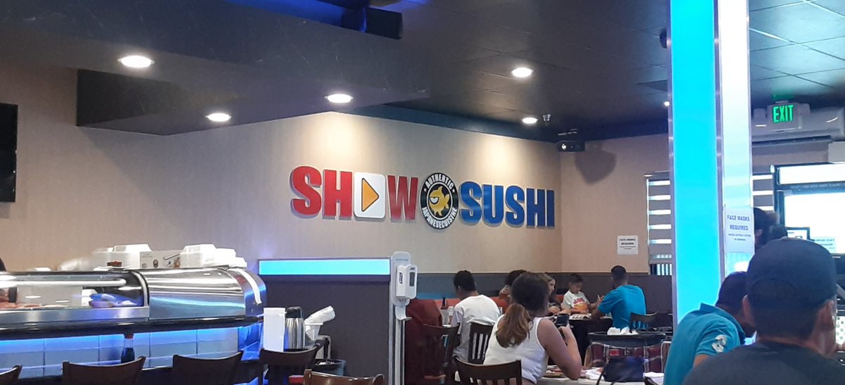 TheHungryBuzz's tweet photo. "Show Sushi" in #SanDimas (#sushi) https://t.co/9vGEAj5Tab