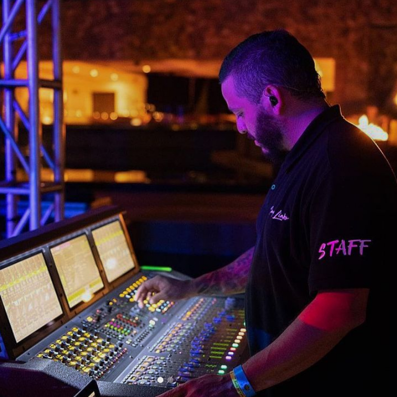 AvidLiveSound's tweet photo. 📷 https://t.co/PNYloNfj5s
▶️ https://t.co/hElVavmyPd

#music #concert #mixing #digitalmix #venues6l #avid https://t.co/CdDpou2u5d
