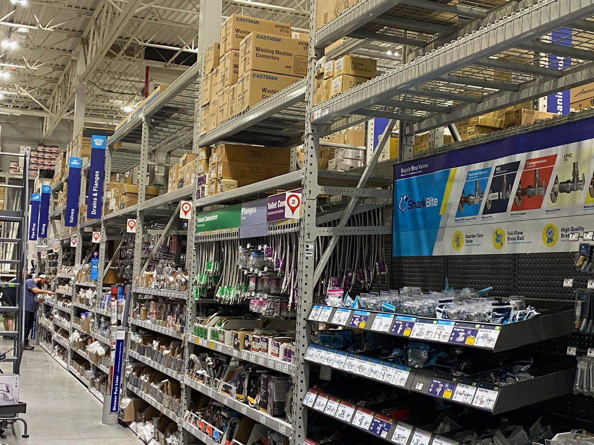 lindseyAtLowes's tweet photo. Keeping our shelves stocked and customer-ready! #BeforeAndAfter #Downstocking #lowes2894 @AlisonLowes2894 https://t.co/sspt0ZBLgG