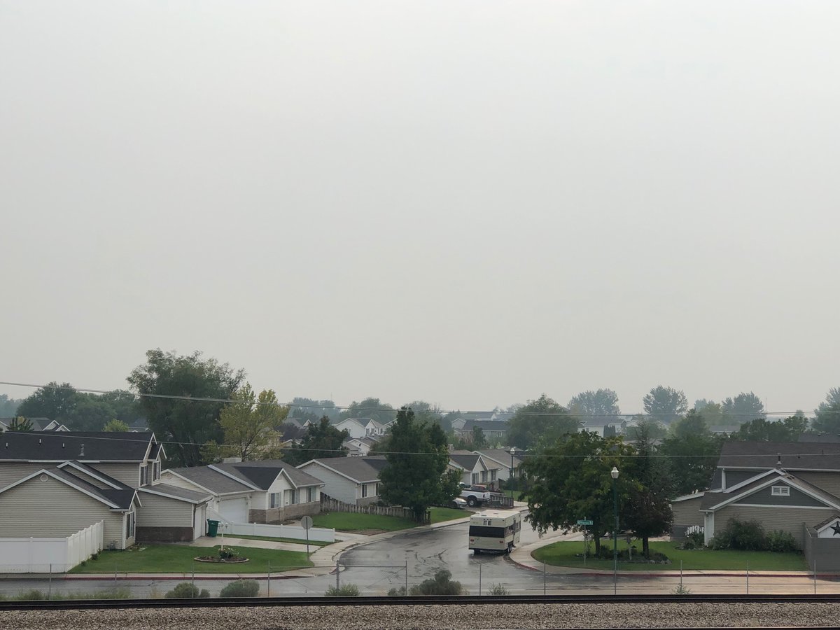 Utahtravelbug's tweet image. Missing blue skies… Choking on smoke.