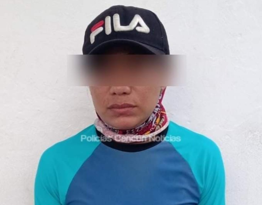 el_sureste's tweet photo. #Mujer intenta salirse sin pagar de Bodega Aurrera en la #SM259 en Cancún
https://t.co/6FLaju7t9v https://t.co/hjdxrfDA3u