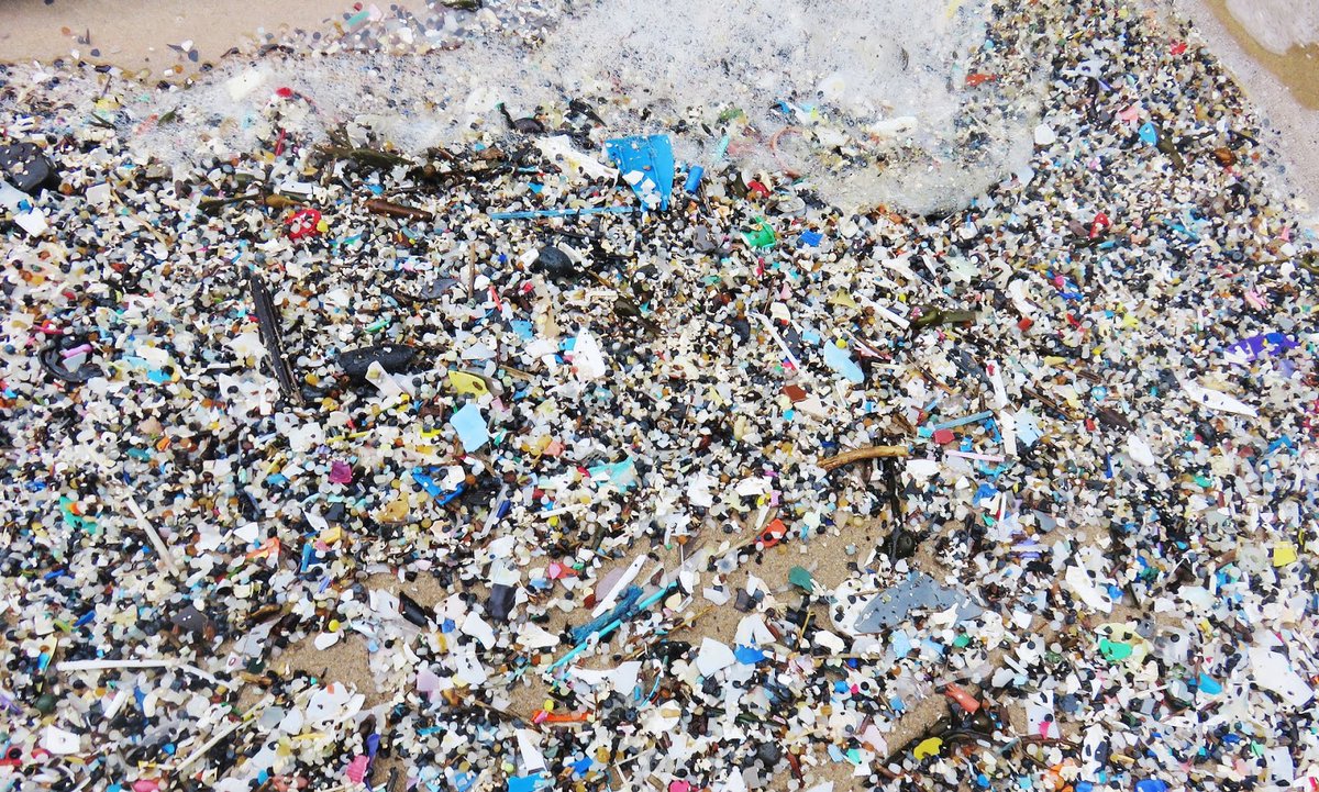 RadicalPlastics's tweet photo. Eight Myths About Plastic: Busted! https://t.co/382ZvGgqJX @NNFCC 

@RadicalPlastics  has developed a game-changing solution to plastic pollution. Radical Plastics is providing a drop-in replacement for conventional plastics that is economical, recyclable + fully biodegradable. https://t.co/1ltUNcyH9D