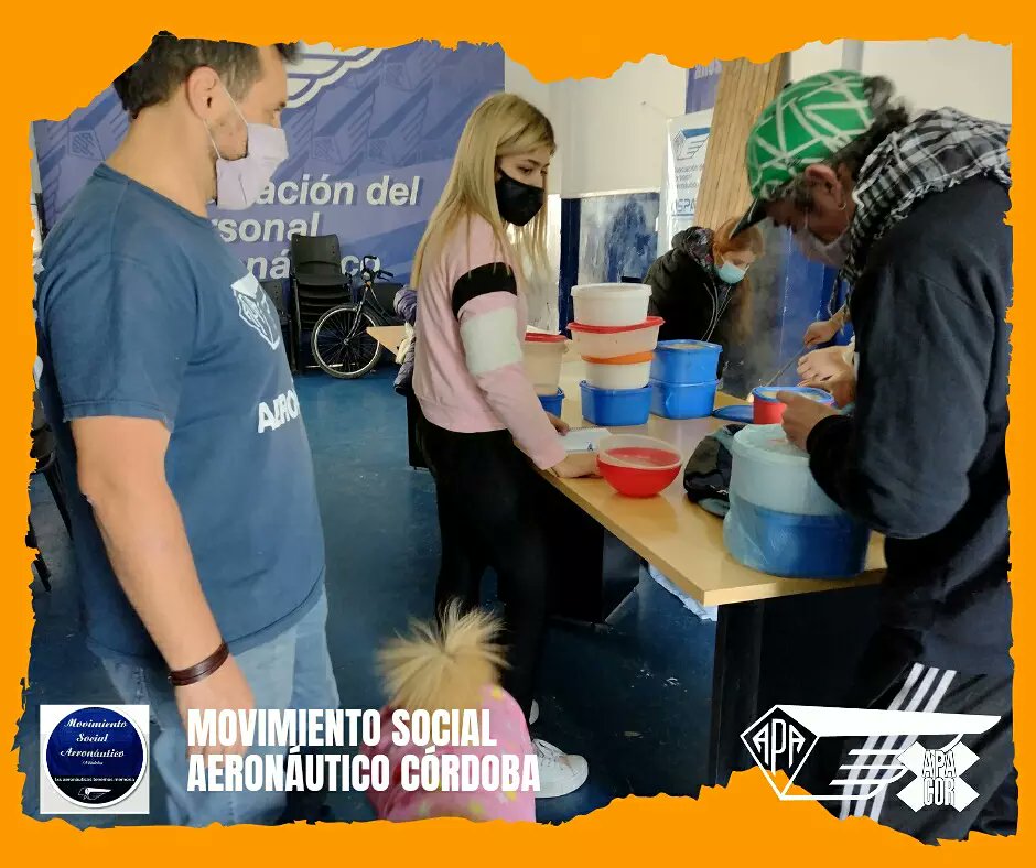 CorMovimiento's tweet photo. Olla solidaria en la sede gremial de APA, como todos los sábados se cocinó para 95 personas. El menú fue guiso de garbanzos y pollo. 
Esto se logra con la participación del Movimiento Social Aeronáuticos COR. y otras organizaciones sociales. https://t.co/xaEL03mC1k