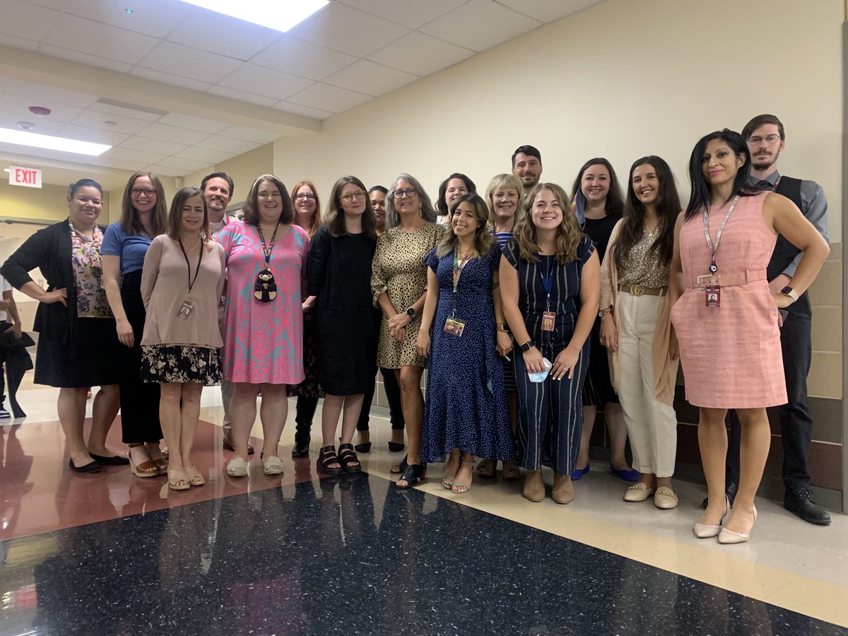 klblakley1021's tweet photo. Annual First-Day ELA Team Pic #ROHS. #WeBleedMaroon https://t.co/RZGH22r1T4