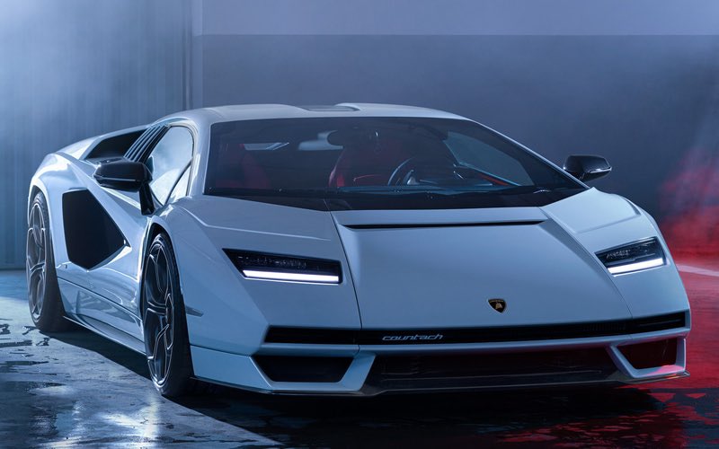 れん C 28 新しいカウンタック結構かっこよくない 基本スーパーカーって興味ないけどこれは久々にかっこいいって思った