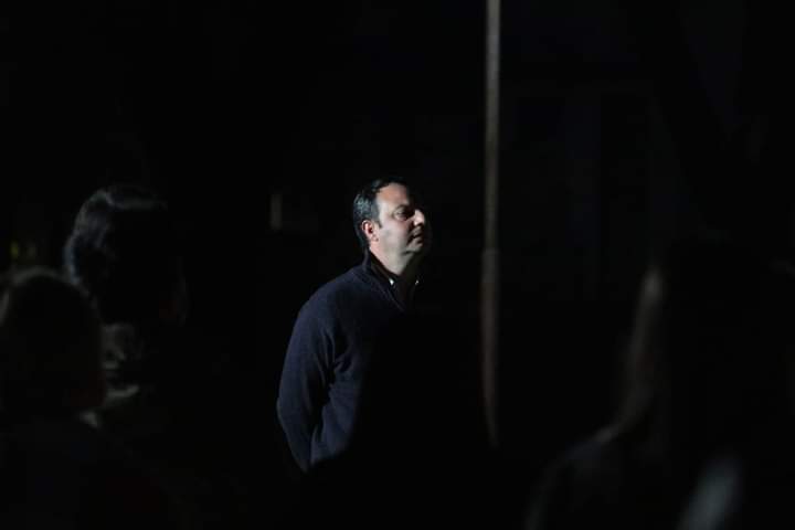 rattofranc's tweet photo. Nuestros adversarios del Frente de Todos publicaron esta foto mía tomada en el lanzamiento de la lista asociandome a cosas oscuras, como siempre. Me encanta la foto! Lo que iluminó la noche fue nuestra lista de buena gente que sale al encuentro del vecino! @NanoPereaSADA https://t.co/vqGlOiZlS4