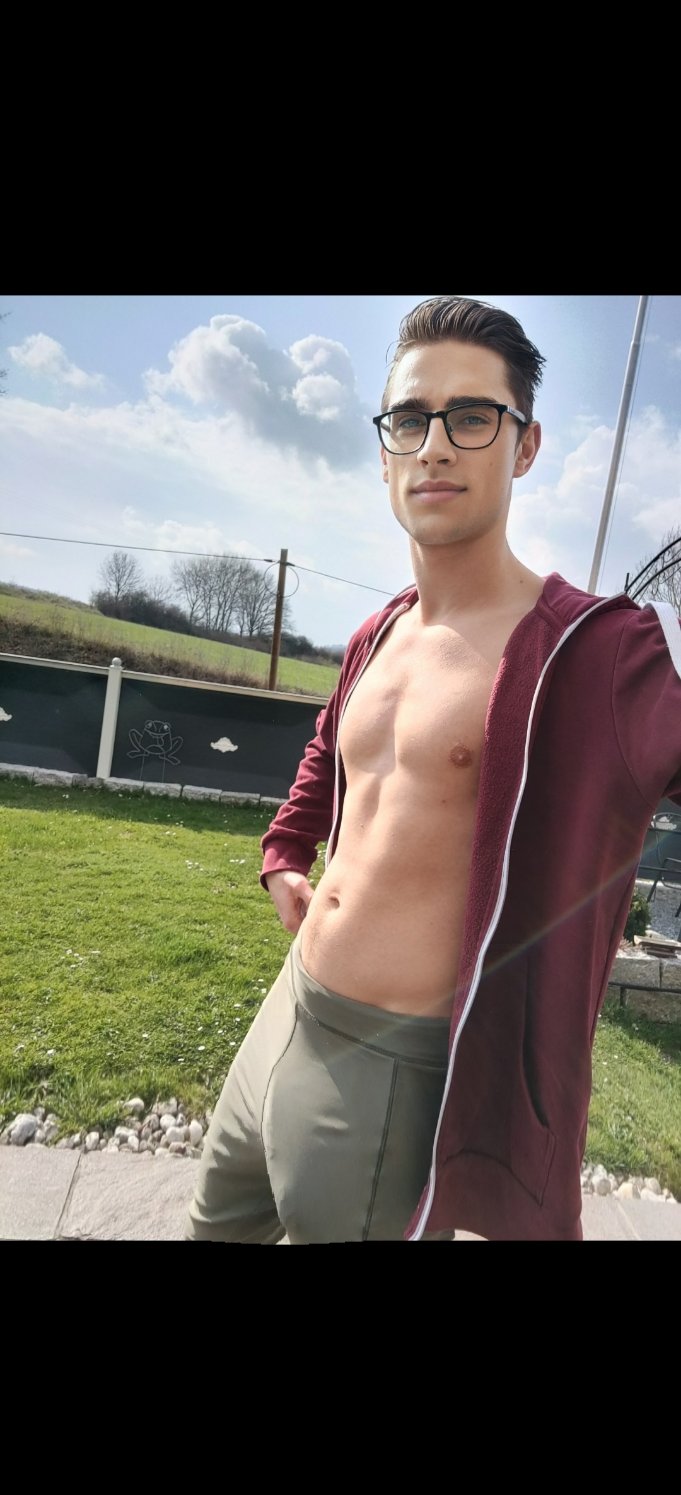 Jonas on Twitter: "I got a heavy load in my pants. Can you help me realease it and lighten my