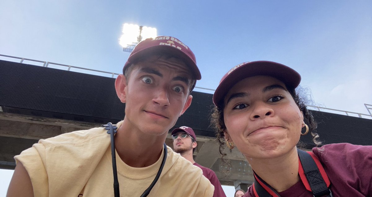 Peachy_Diminie's tweet photo. We want clout too!!!! #TXST https://t.co/AP7aUZU3aZ
