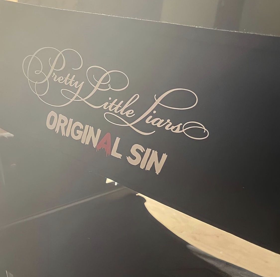 PLLNewsUpdates's tweet photo. Here we go! The beautiful Faran, Imogen, Tabby, Noa and Minnie getting prepared to start shooting 🎥 Chapter 1! #PLLOriginalSin - COMING SOON on @hbomax! https://t.co/36KHGS8ozM