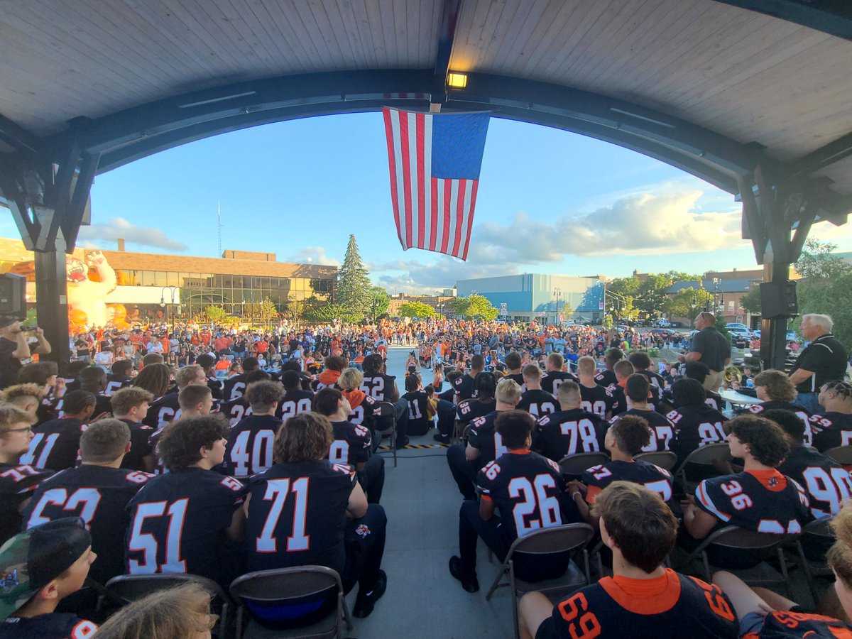 SimonSaysStore's tweet photo. Saw a lot of Tiger Store gear at the rally tonight!
Thank you Tiger Town for all of the support!
Drop us a pic in your favorite tiger gear!
For Tigers By Tigers!
#TigerStore https://t.co/fQhXHc9cHu