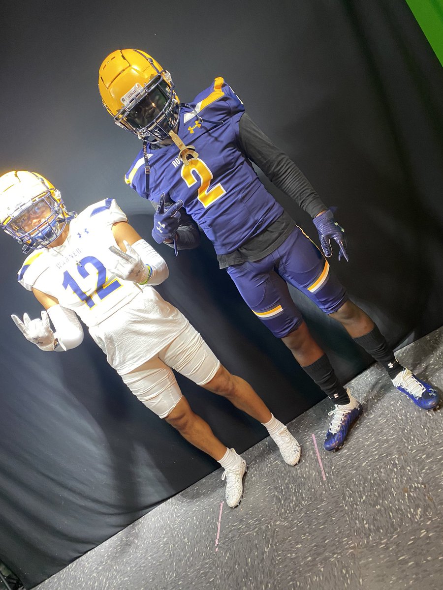 CoachWBethel's tweet photo. Some Of The Guys For #MediaDay 2021 #Fight2Win #DoubleWinFootBall ๐ฆ @WarnerUFootball https://t.co/Kh3MeeWsuh