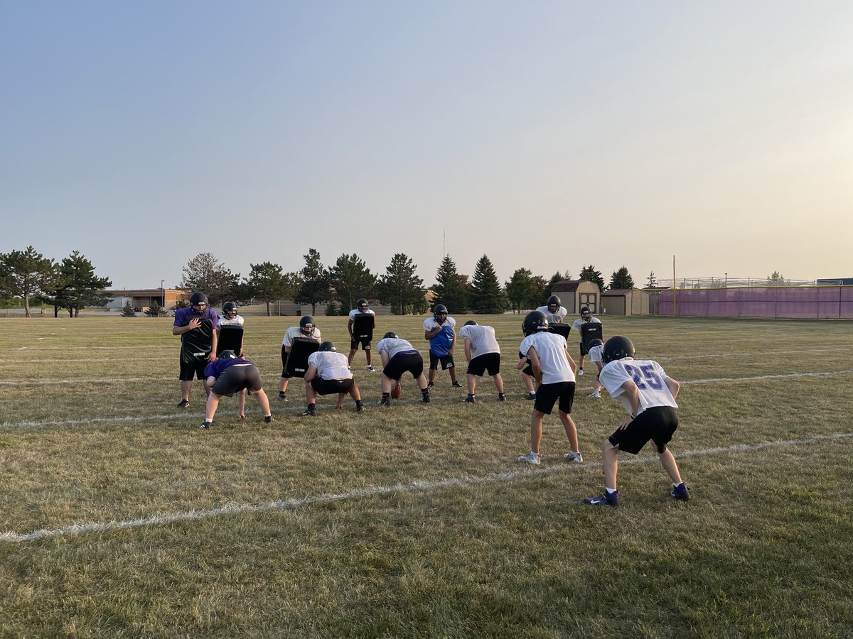 winger_football's tweet photo. 3 Days. 5 Practices. Great effort! #GoWingers #commit2prepare https://t.co/SnooL1AZn5