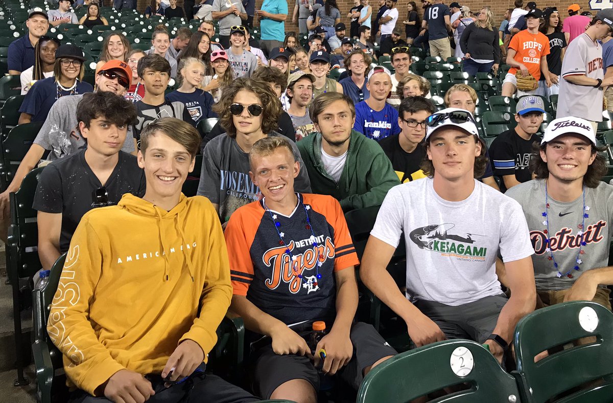 Coach Koelzer tweet media