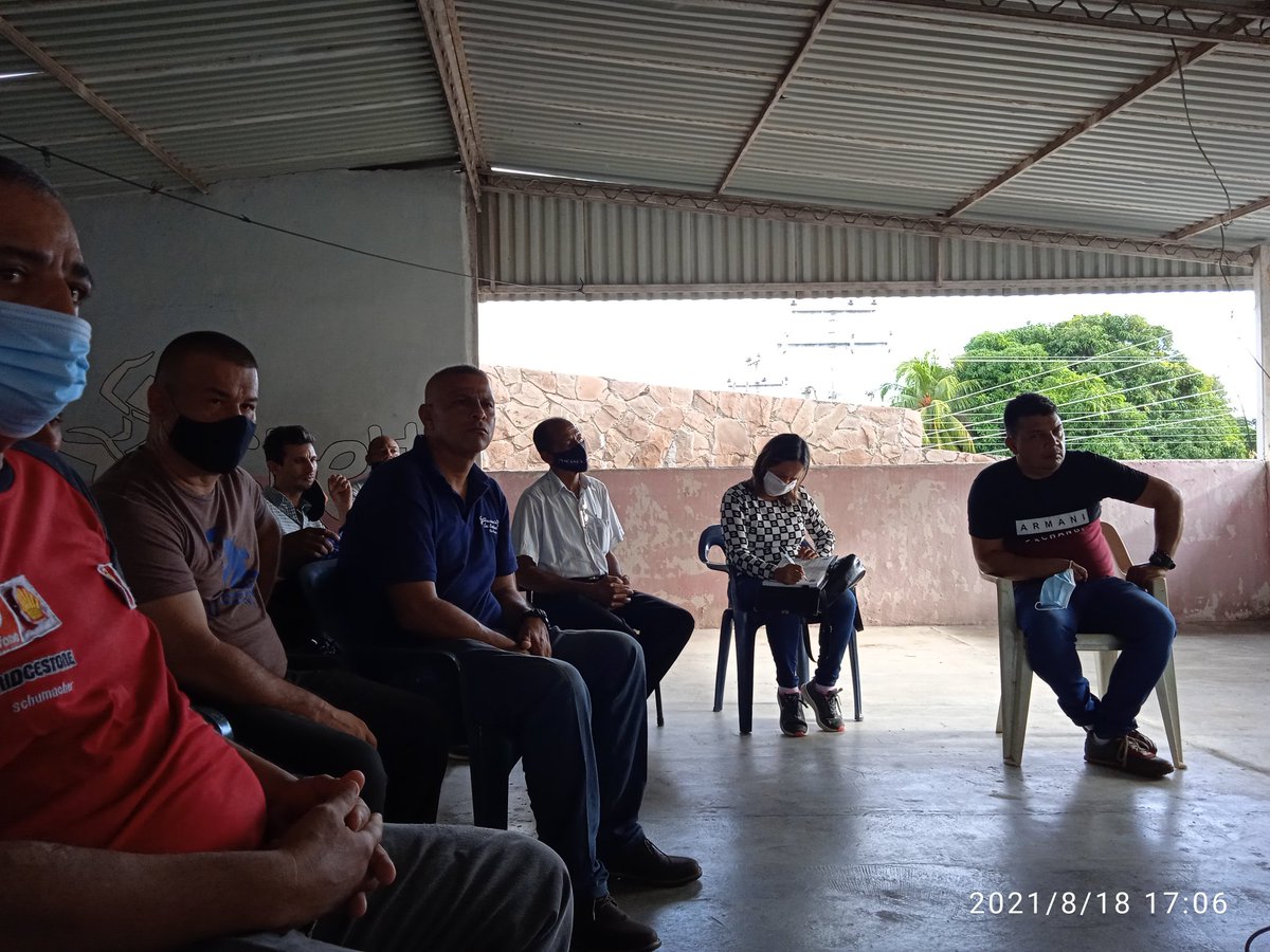 ADOrgTinaco's tweet photo. Seguimos consolidando equipos de trabajo en #unidad. 
Por el rescate de #Tinaco y por nuestra gente que para nosotros, es prioridad. Este valioso equipo está dispuesto a escucharlos, a hacer que sus voces se sientan y que sus derechos sean respetados. https://t.co/KUXIk4jpW0