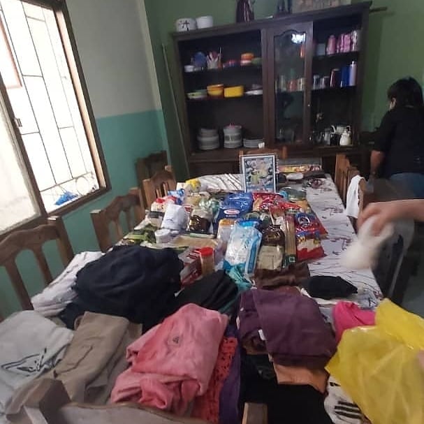 RotaryPDE's tweet photo. Hoy 18 de Agosto nuestro Rotary Prados del Este  en unión con su Comite de Apoyo, continuó con el trabajo y la colaboración que prestamos a la Casa Hogar Santa Teresita del Niño Jesús, haciendo la entrega de los donativos  de alimento y ropa tanto escolar como de diario. https://t.co/m8drRZDecv