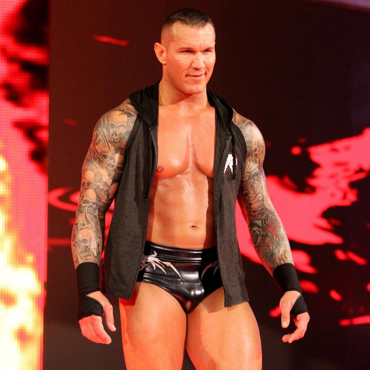 Also on August 19 in @RandyOrton history,in 2018 at the SummerSlam PPV in Brooklyn,New York he walked to the ring then a bit later walked right back to dressing room during the Jeff Hardy v Shinsuke Nakamura match. https://t.co/QE6RZS6QPk