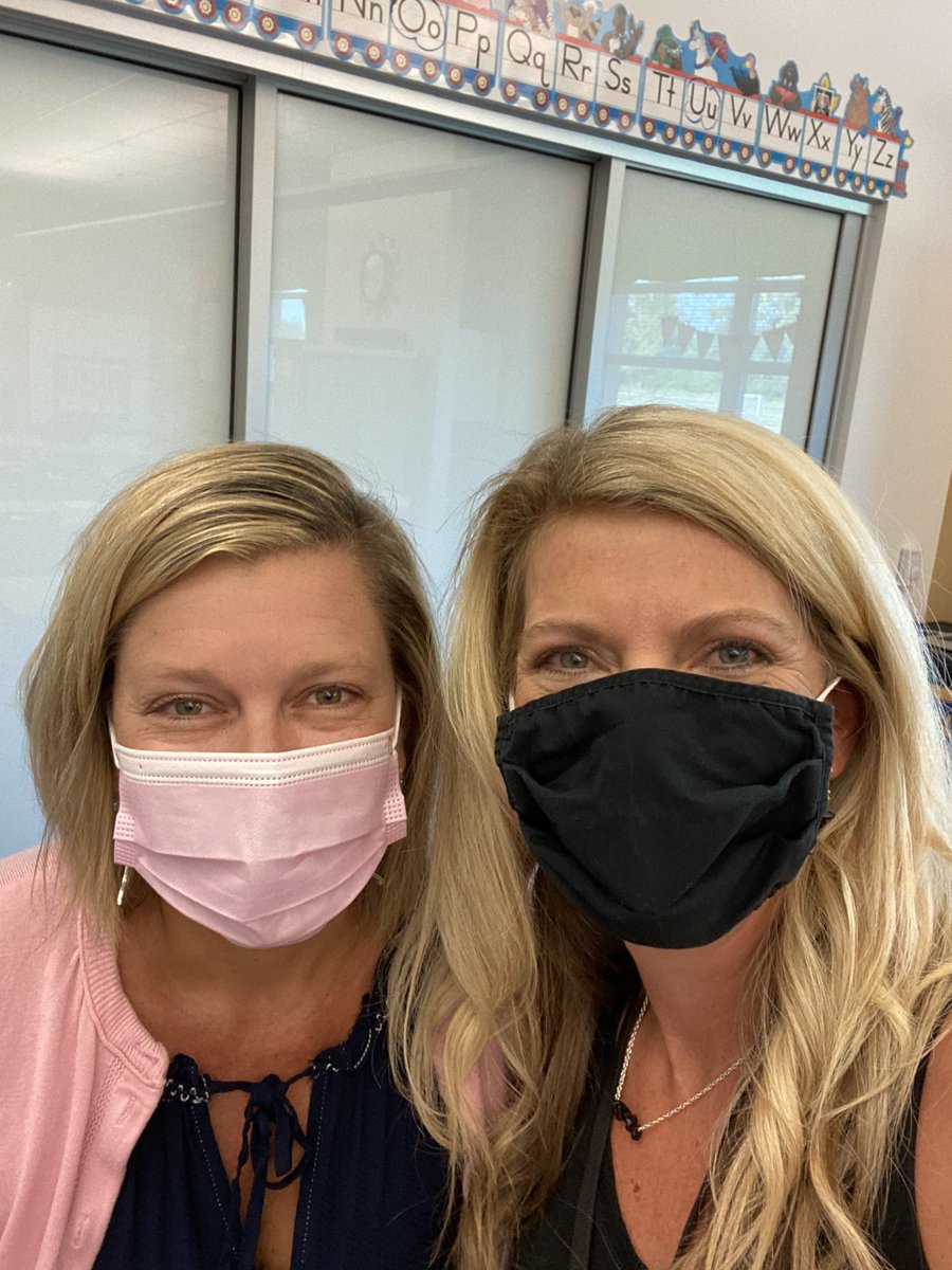 What a fantastic first day of the school year <a href="/CedarHillsElem/">Cedar Hills Elementary</a>!  So fortunate to work in a building with such dedicated educators!#wevegotthelove #whyiteach