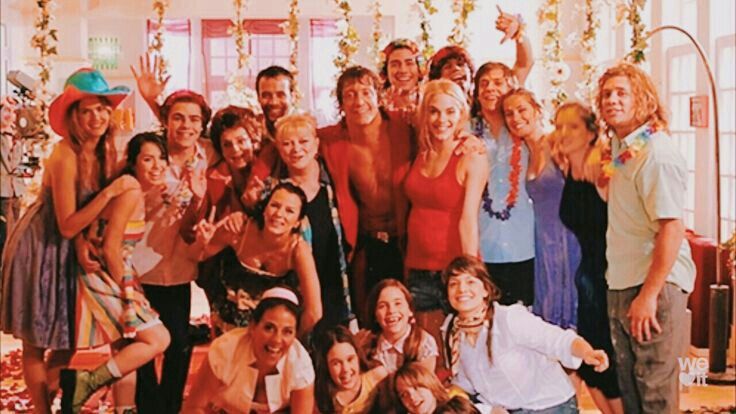 Alexromval's tweet image. ✨ Hilo recopilatorio de Casi Ángeles ✨
En este hilo voy a ir poniendo todos los discursos, y las frases que más interesantes me parezcan, junto al número de capítulo y temporada en el que aparecen.
