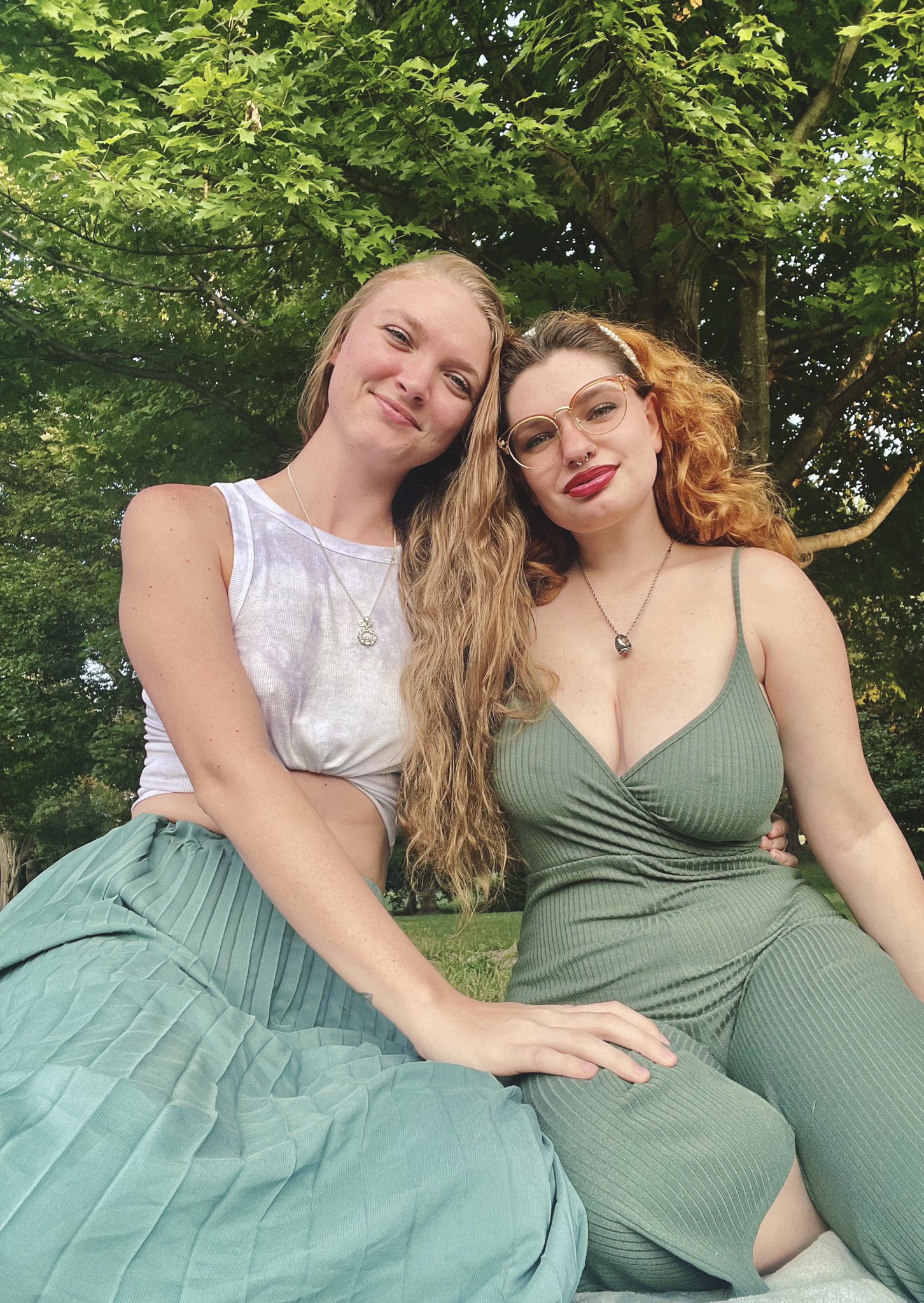 Annabel Redd 🏳️‍🌈 on Twitter: "picnic dates are the best ♥️"