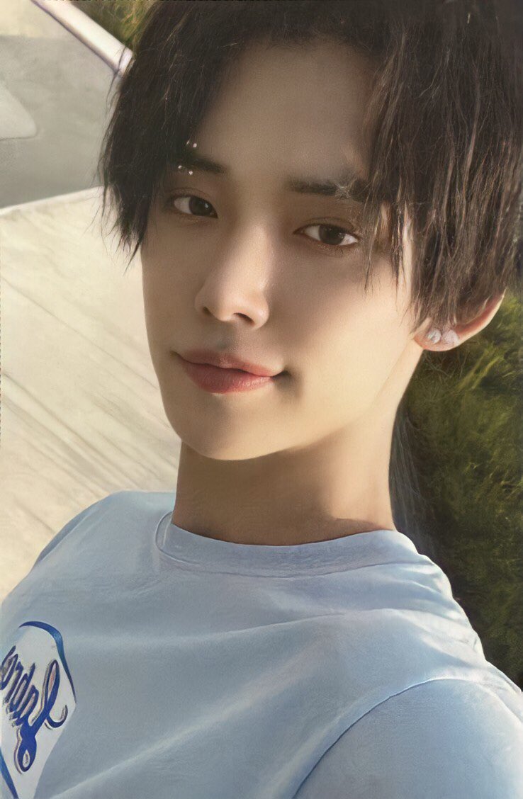 TXT FIGHT OR ESCAPE ヨンジュン ポスカ AR カットボード TXT 'Fight Of Escape' - Official Postcard, AR Card & Cut-Out