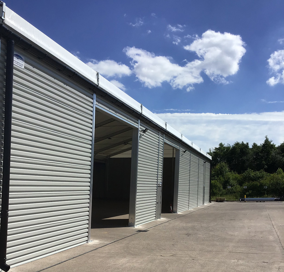 agantobuildings's tweet photo. Expanding your on-site storage space has never been easier with Aganto’s range of temporary industrial buildings. Call us for temporary #warehouses #loadingbays #retractabletunnels on 01635 899648 or visit https://t.co/Ulsx5vJKEL https://t.co/qxrX5X9cwL