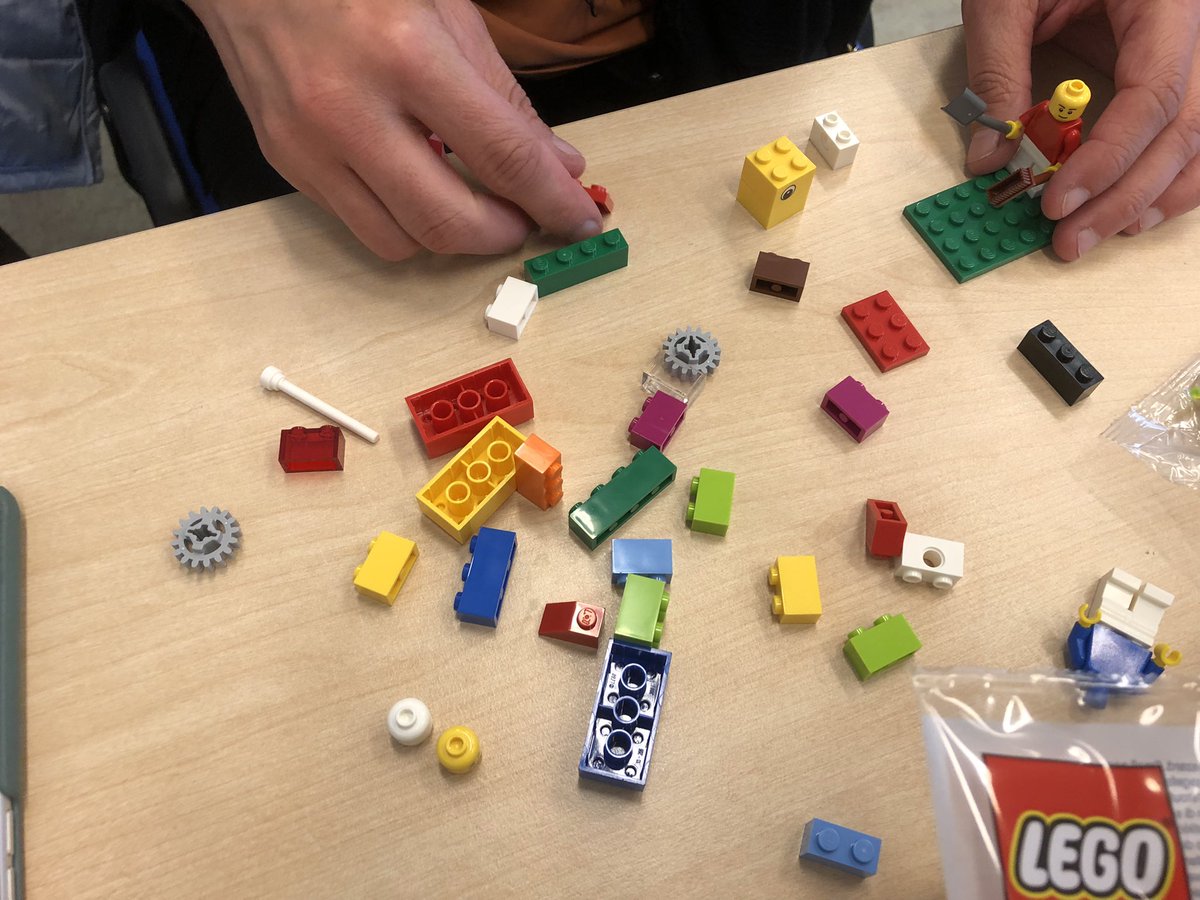 Väsby Makerspace (@vasbymakerspace) on Twitter photo Nu forsätter vi med workshop i Lego Spike Prime med fler pedagoger i Upplands Väsby kommun.
Koncentrationen är talande med en enorm tystnad under arbetet.<a href="/upplandsvasby/">Upplands Väsby</a> <a href="/vasbymakerspace/">Väsby Makerspace</a> <a href="/LEGO_Group/">LEGO</a> Nu forsätter vi med workshop i Lego Spike Prime med fler pedagoger i Upplands Väsby kommun.
Koncentrationen är talande med en enorm tystnad under arbetet.<a href="/upplandsvasby/">Upplands Väsby</a> <a href="/vasbymakerspace/">Väsby Makerspace</a> <a href="/LEGO_Group/">LEGO</a>