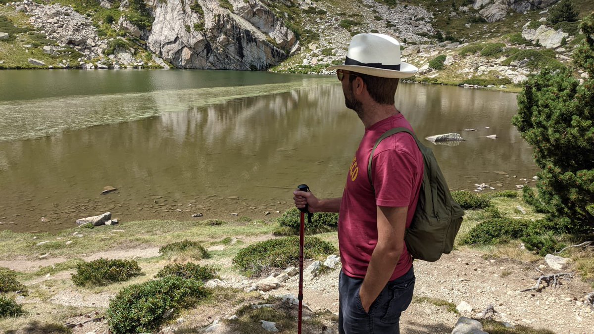 GrupManel's tweet photo. Superat el Coll del Monturull, remullats els peus als estanys de la Pera, ja ens apropem a Alp, on tocarem divendres al Cerdanya Music Festival. Us hi esperem. Entrades a https://t.co/t71QyuUjMx
@CerdanyaMusicF https://t.co/6EhFHtgf18