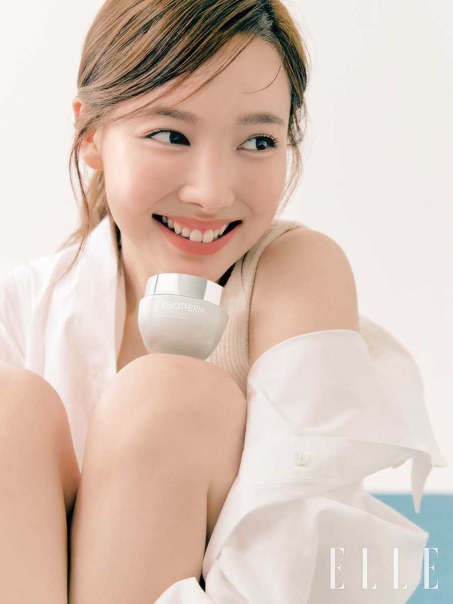 JYPETWICE's tweet image. NAYEON &amp;amp; ELLE Korea

@ ELLE Korea 9월호
elle.co.kr/article/57763

#TWICE #트와이스 #NAYEON #나연 #ELLEKorea #BIOTHERM #광고