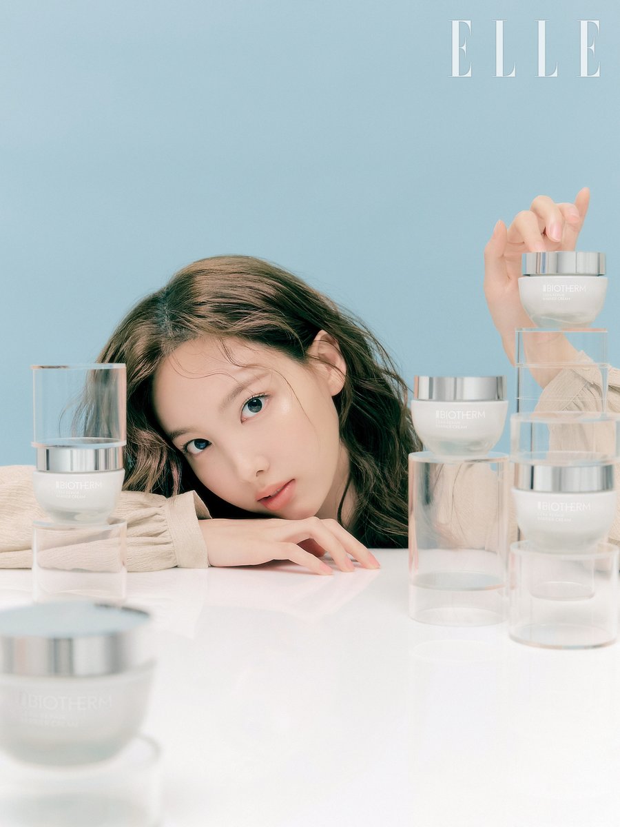 JYPETWICE's tweet image. NAYEON &amp;amp; ELLE Korea

@ ELLE Korea 9월호
elle.co.kr/article/57763

#TWICE #트와이스 #NAYEON #나연 #ELLEKorea #BIOTHERM #광고