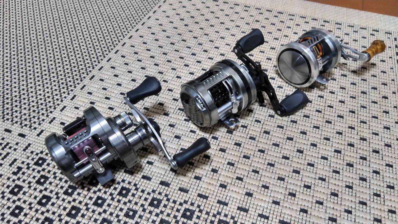 Lurecafe管理人 中華製丸型ベイトフィネスリールが到着 左右非対称ボディはカルコンbfsっぽくもあり レベルワインダーはミリオネアっぽくもあるのが面白い 渓流ベイトフィネス 渓流ルアー T Co Ywew9m5mj2 Twitter