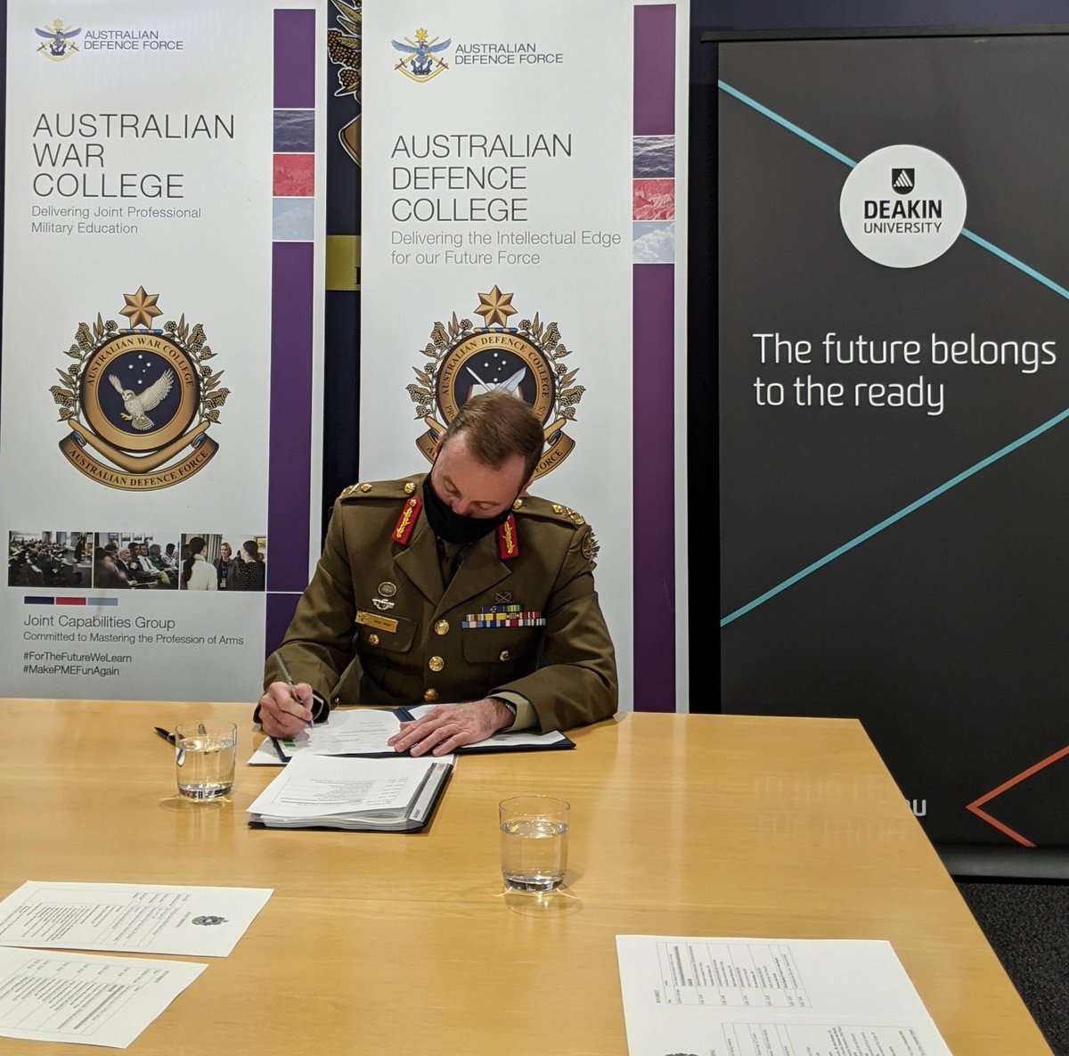 ADC_Australia's tweet image. Congratulations to @Deakin University! 
The Australian Defence College held the Official Signing Ceremony (COVIDSafe) where Deakin University was awarded the contract to provide academic and support services for the Australian War College, beginning in 2023 | #ForTheFutureWeLearn