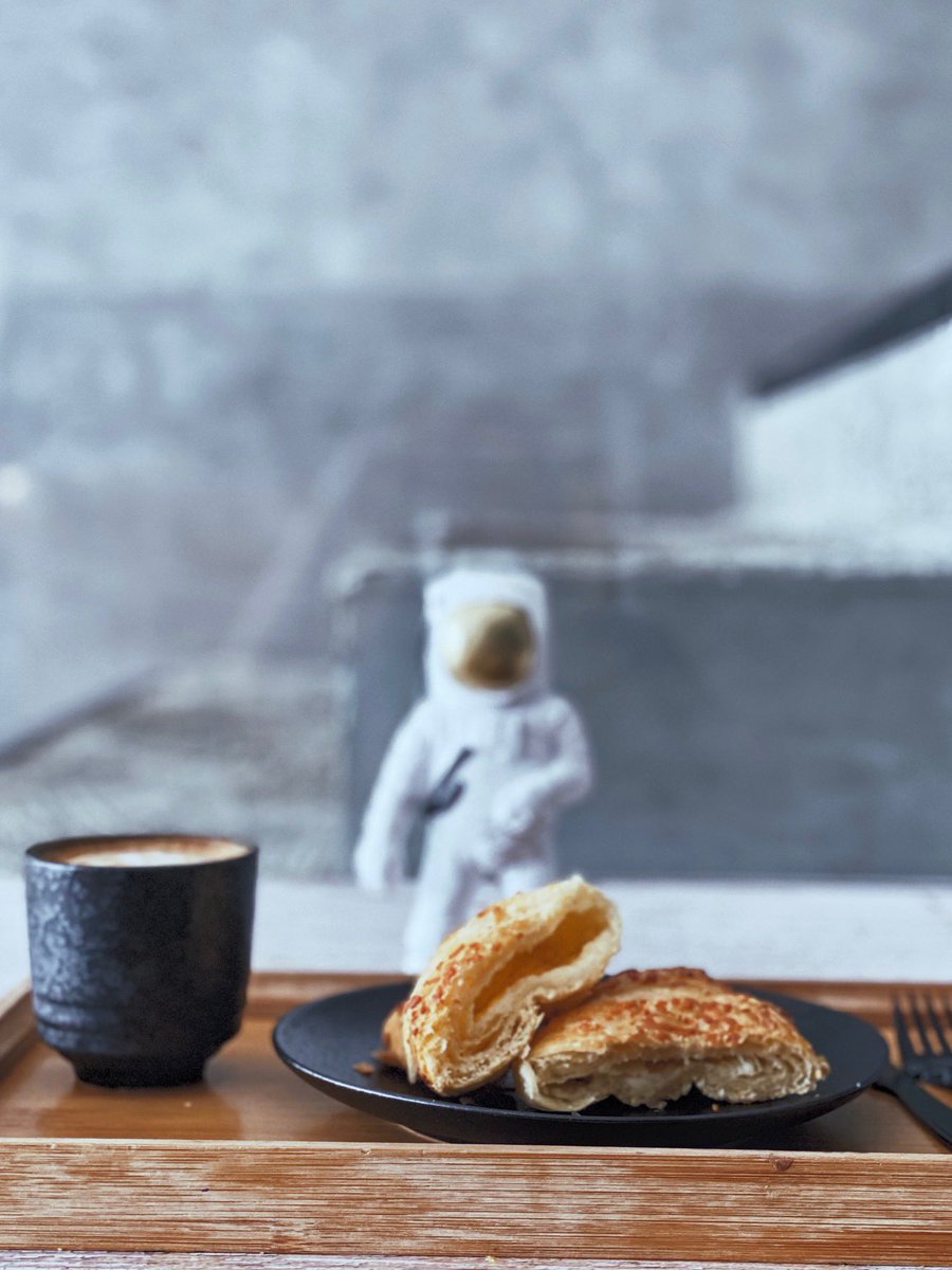 HUB9O1's tweet photo. Always in a mood for a croissants 🥐
 #hub9O1 https://t.co/AjJ22wi9gL