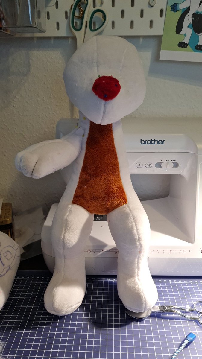 I just can Show the prototype for now.final plushie will be bigger :3
Just a few more steps before sewing everything together.