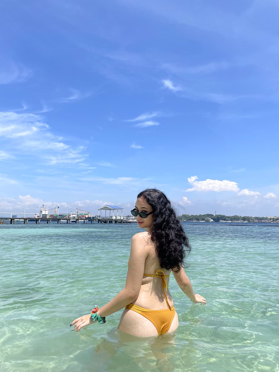 Its_kynthiaa's tweet photo. Rockin’ in yellow✨ https://t.co/pVNn5nGSw9