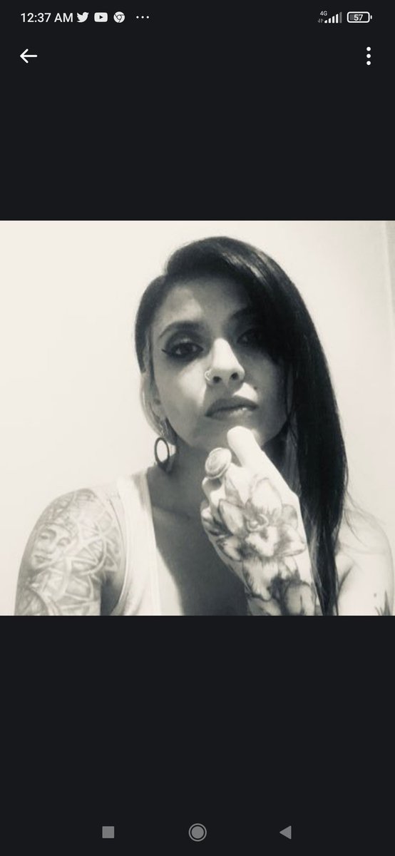 sumadretwitte's tweet photo. @MvLeela @SEBASCALDER0N @AlvaroUribeVel @ComisionVerdadC Leerla o ver su foto de perfil, debería servir como método de planificación... o mínimo para q las embarazadas se tomen juiciosas su ácido fólico. https://t.co/Eo8mQSeSEC