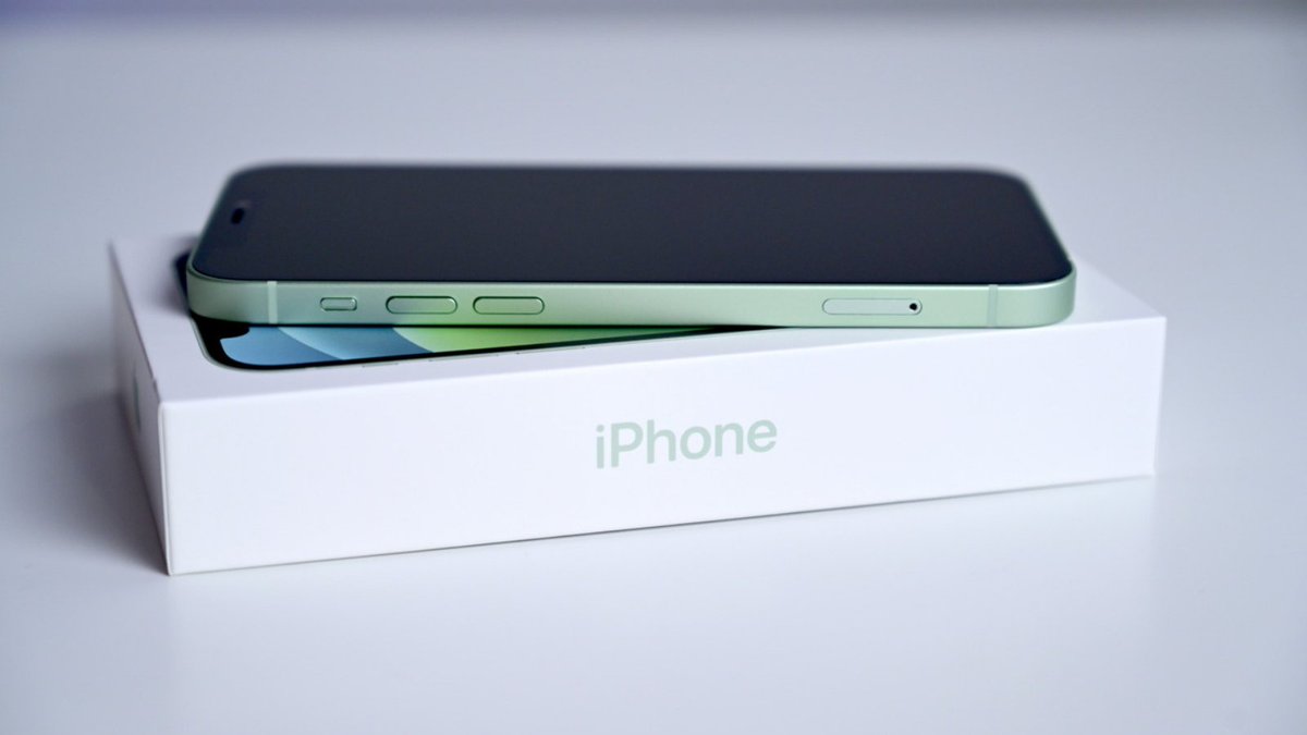 cotorrent's tweet photo. iPhone 12+iPhone 12 Pro Giveaway! Party popper

We're giving away 2 sets of iPhone 12 Pro this festive season!Mobile phone
To Win:
1️⃣ Follow 
@cotorrent

2️⃣ Like &amp; RT with 
@cotorrent

3️⃣ Increase your chances of winning here:https://t.co/7Ax5wByovz https://t.co/TIIa6Xpl14