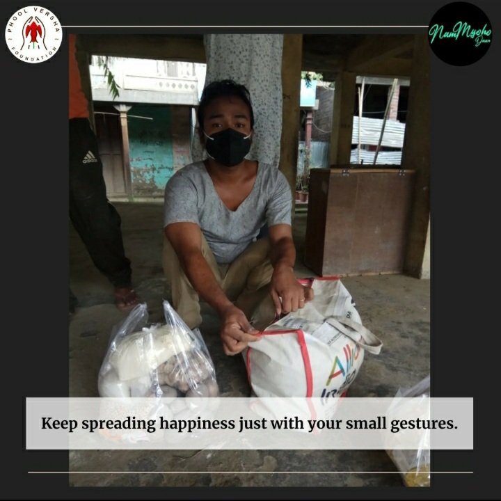 PhoolVersha's tweet photo. The acts of kindness and humanity is always valued.
Sending out ration kits to transgender community in Kumbi, Manipur. 

Donate Now! Link in bio. #CountThemIn 

@iAmitRSharma @nesswadia @KanikaDhillon @tweetgarima @RavindernathS15 @ChromePictures @EntourageFilms  @NamMyohoDaan https://t.co/C9XKuht8m7