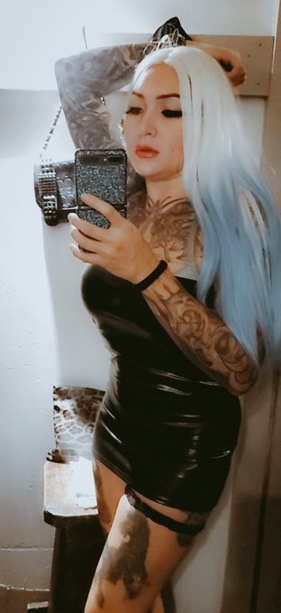 Looking for a paypig to use and destroy. Approach correctly if u dare little piggies 🐷   Findom finsub
