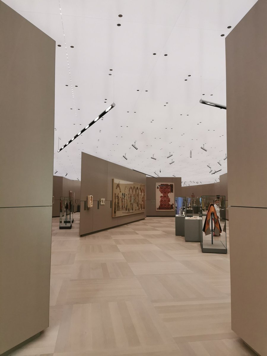 FrdricCostes's tweet image. La fondation #Abegg à Riggisberg, c'est un fantastique musée du tissu (mais aussi peintures et œuvres d'art), le + beau du monde avec des étoffes les + rares de l'Antiquité au Moyen-Âge.
Expo temporaire sur le lin et l'art de la table 😍😍😍.
Je suis dythyrambique.
#NoPhoto 😒 🇨🇭
