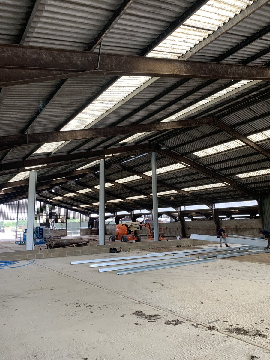 FirstFixGroup's tweet photo. #terling #essex
#existingbuilding re Ferb now underway .
Day 4 & all now #stripped https://t.co/N6jPkjVDXA