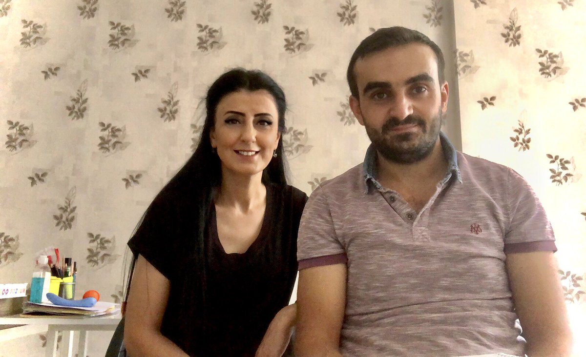 Bu hikayenin bir fotoğrafı olmalıydı!
Eğlence,samimiyet,özveri ve istikrar ardından başarıyı getirir! 
Başarı bedel ister derler oysa başarının sorumlulukları vardır!
Bunu farkettirmek ve eyleme geçirmek de iyi bir mentorluk gerektirir. 
Başarmak üzereyiz 😊

#dikkatakademisi