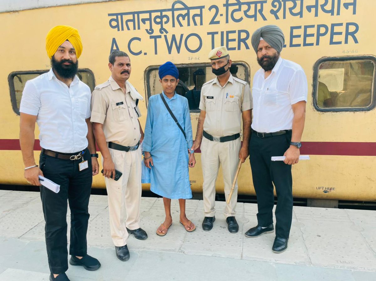 <a href="/PMOIndia/">PMO India</a>
<a href="/RailMinIndia/">Ministry of Railways</a>
<a href="/AshwiniVaishnaw/">Ashwini Vaishnaw</a>
<a href="/IR_CRB/">RB CRB</a>
<a href="/GM_NRly/">GM Northern Railway</a>
@drmfzr
<a href="/CMPunjabOffice/">CM Punjab</a>
<a href="/RailwayChildInd/">Railway Children India</a>
<a href="/PTI_News/">Press Trust of India</a>
<a href="/htTweets/">Hindustan Times</a>

#TTEs_Saves_Children
Maninder Singh &amp;
Palwinder Singh
TTI's/ASR/FZR DIVN/N.RLY
detectd Boy(Left Home) in
Train 01058 on 18.08.21
Handed ovr to RPF/KUN
Gud Job🙏