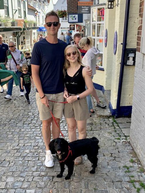 Claire_Vanner's tweet photo. I’M GETTING MARRIED TOMORROW!!!
Any tips or advice from previous brides/grooms for the big day?
#wedding #weddingday #MarriedLife 

Can’t wait to marry the love of my life https://t.co/g1ftqyUzg1
