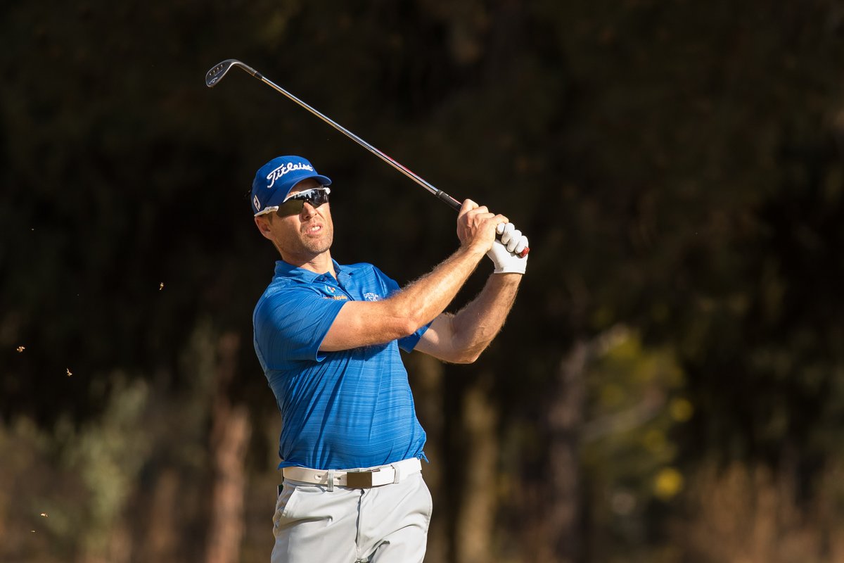 Sunshine_Tour's tweet photo. SunBet Challenge hosted by Time Square Casino round 2 leaderboard update:ποΈββοΈπ
Trevor Fisher Jnr -4πΏπ¦
Adilson da Silva -4π§π·
Benjamin Follett-Smith -4πΏπΌ
Louis Albertse -4πΏπ¦
Andre de Decker -3πΏπ¦
#GreatnessBeginsHere #SunBetChallenge
#AdilsondaSilva #BenjaminFollettSmith https://t.co/2pgCFihctK