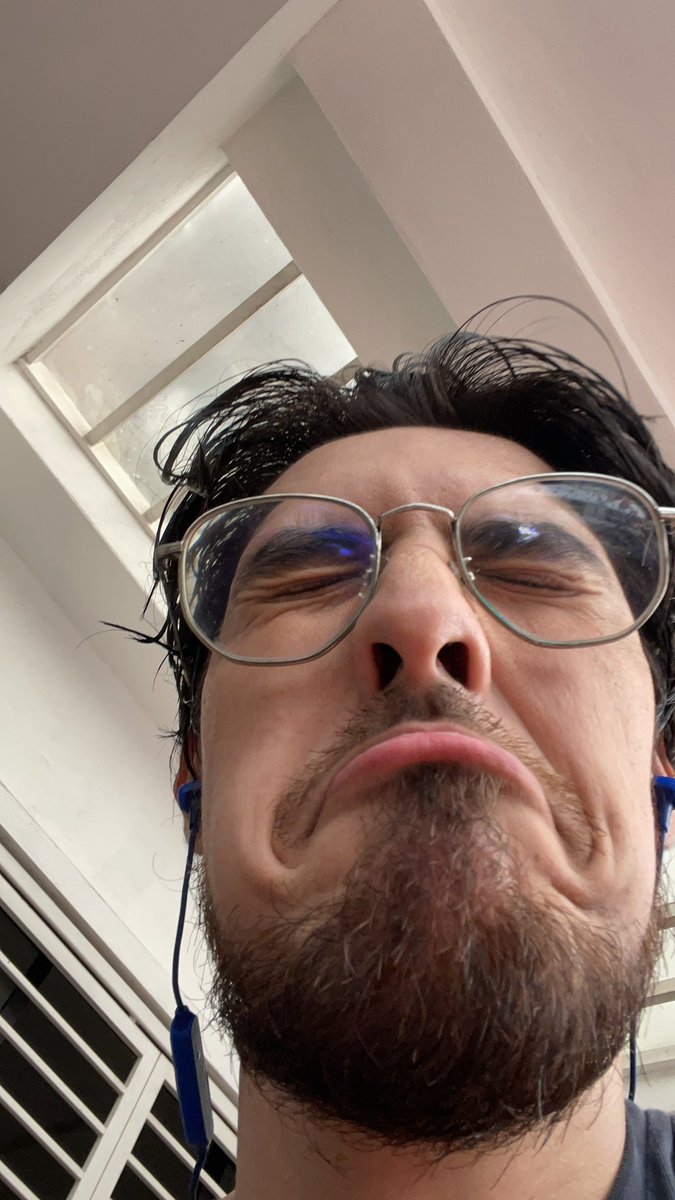 DanielAdams4's tweet photo. documenting a casual Monday evening breakdown #justlockdownthings https://t.co/rjEJY2mWUN