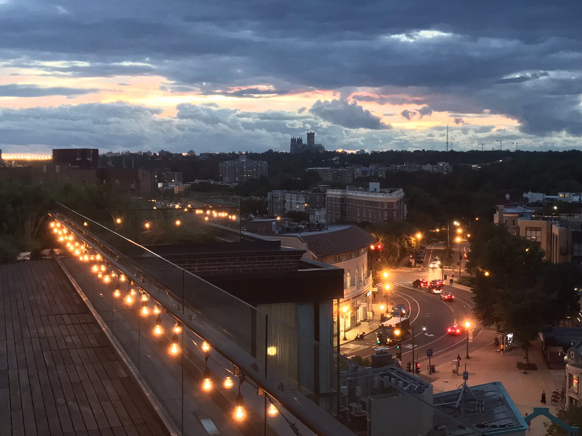 michaelsherrill's tweet photo. Sweet views of DC!
#linehotel #WashingtonDC #rooftop https://t.co/4iPTTX2PIv