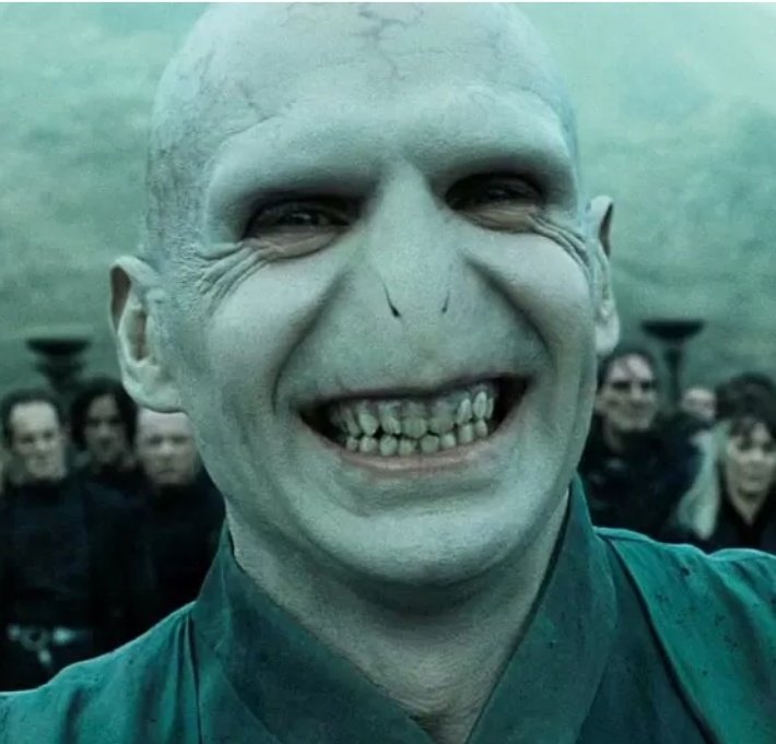 Eu com o filtro               /  Eu sem o  
 do Instagram:                   filtro: