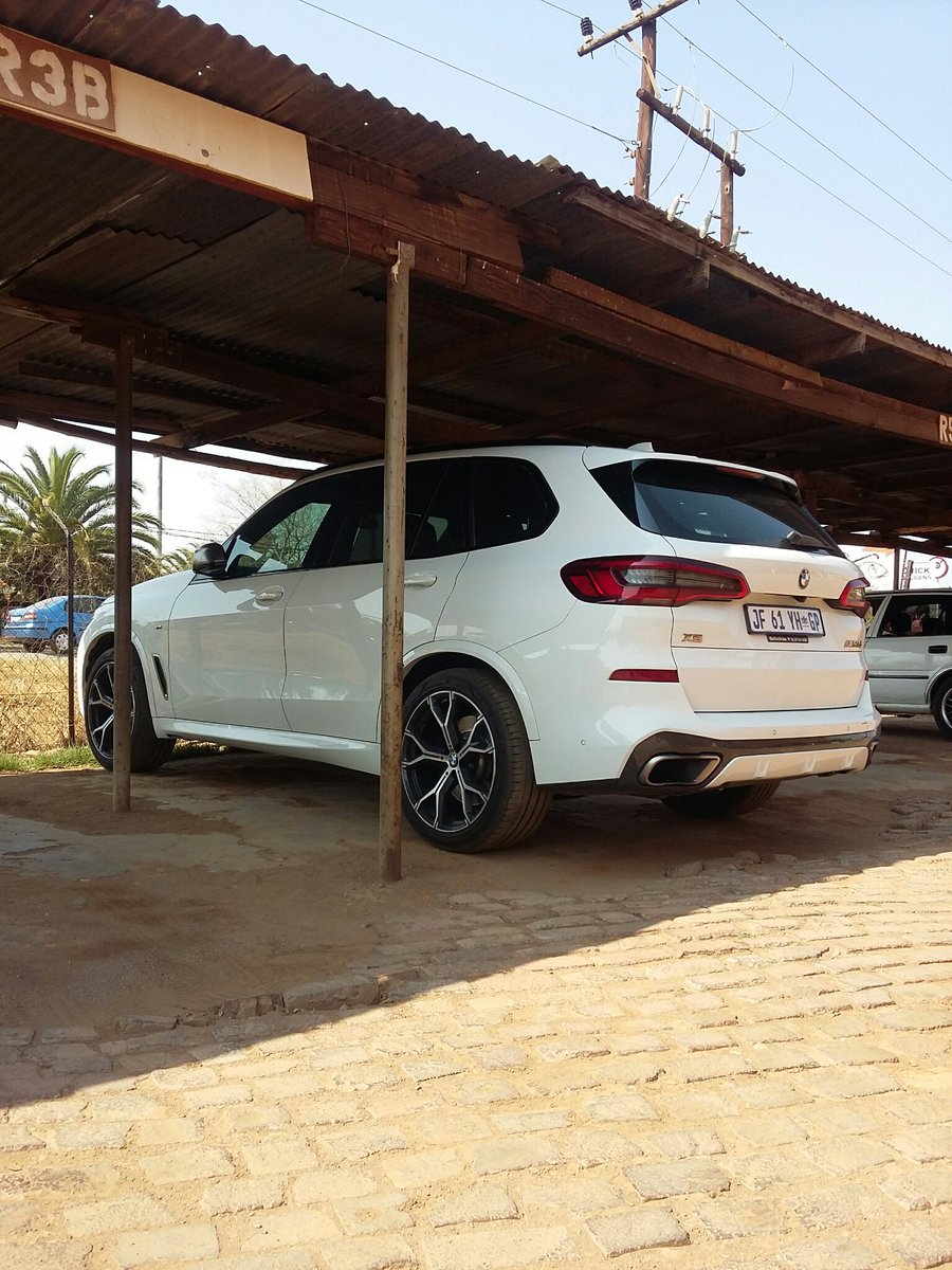 chilla_drive's tweet photo. The BMW X5 ///M50d
#KharGraphy π¬
#bmwm #bmwsouthafrica #bmw #bmwx5m #x5m https://t.co/0OWj2nGJPs