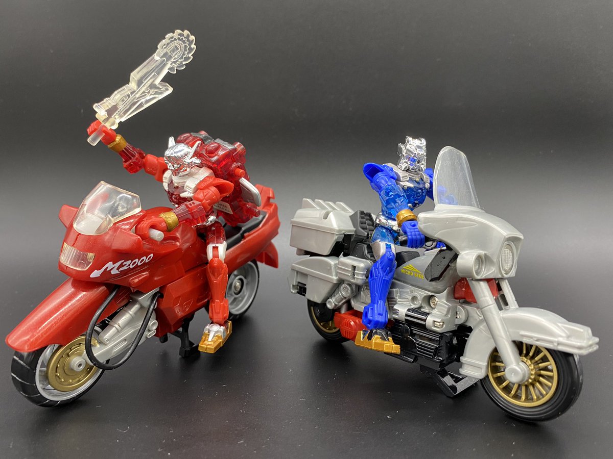 ミクロマンレッドパワーズでTFG2レーザーバイクがミクロバイクとして出